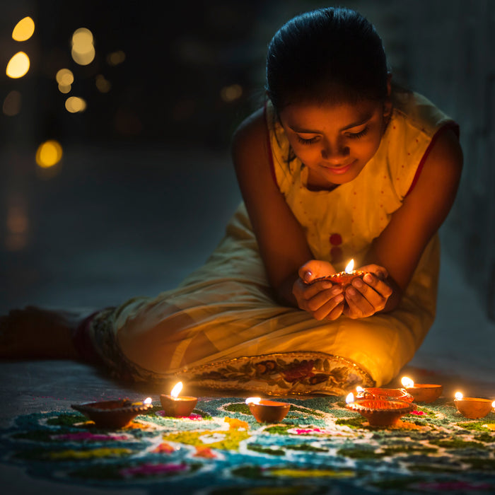 Diwali facts for children learn about Rangoli Patterns, Diya lamps, Lakshm,i and Rama and Sita