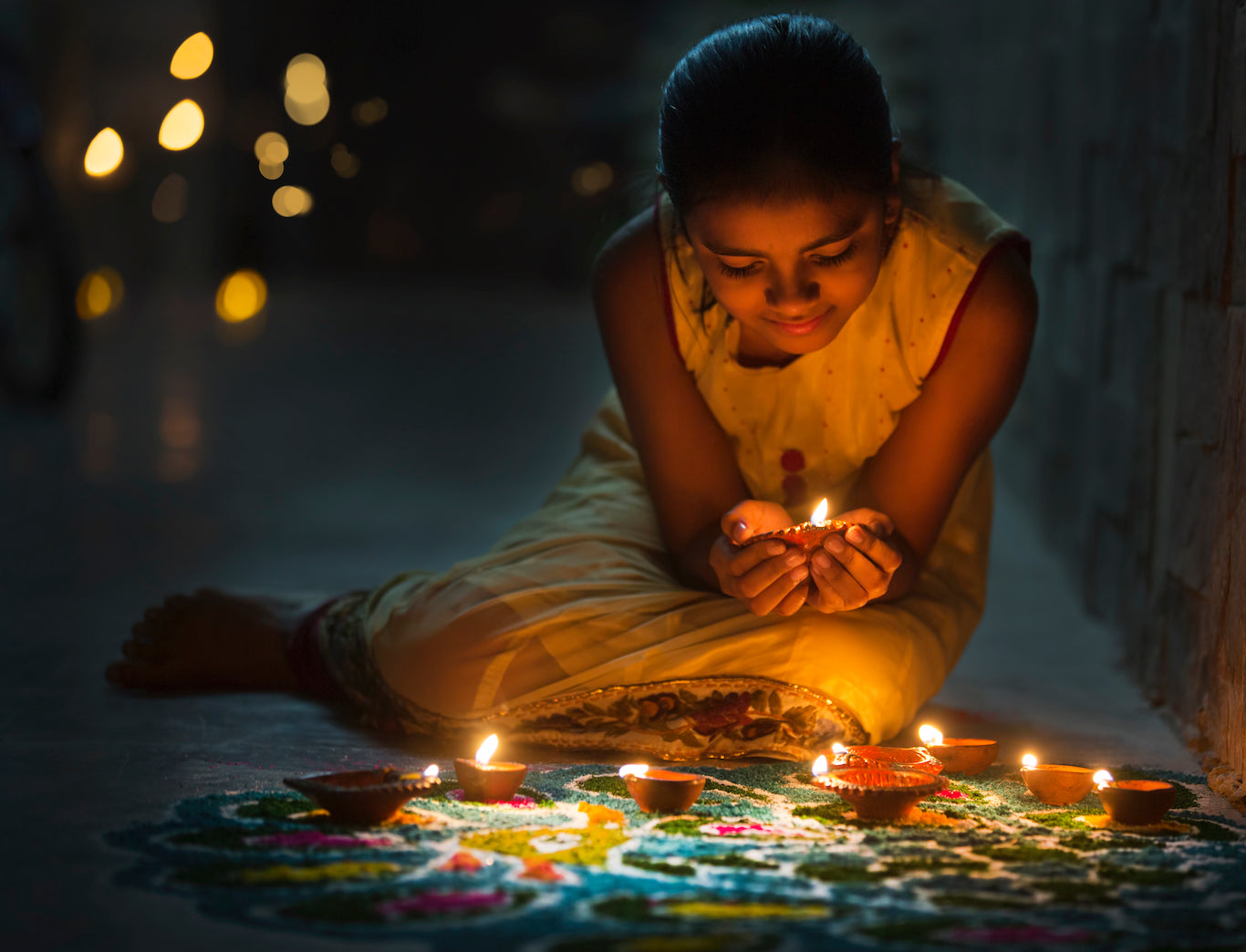 Diwali facts for children learn about Rangoli Patterns, Diya lamps, Lakshm,i and Rama and Sita